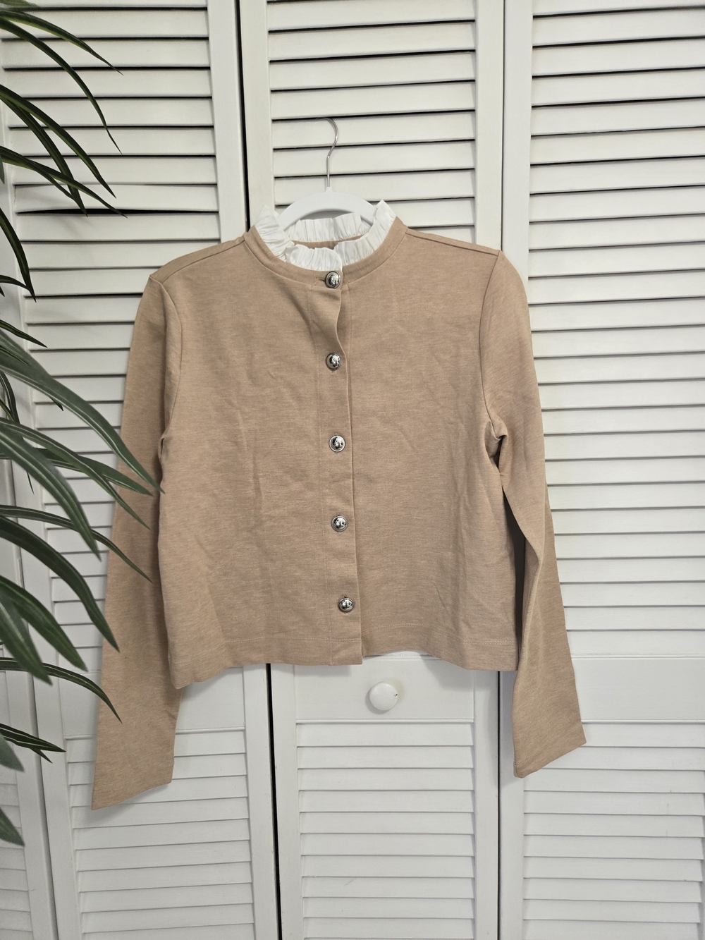 Ann Taylor Cropped Beige Button-Front Knit Cardigan